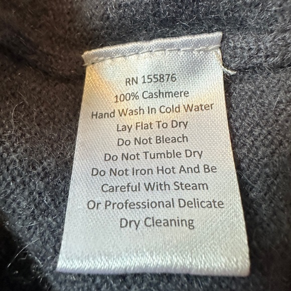 Spartina Hayden Cashmere V-neck Pullover Deep Slate - Picture 6 of 6